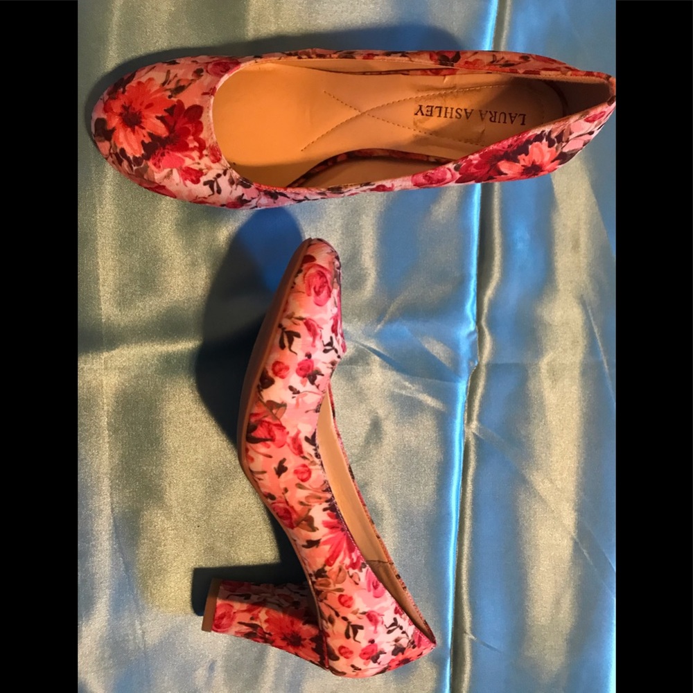 Laura Ashley flowered heels. 8 1/2M. 3”heels. NWOT